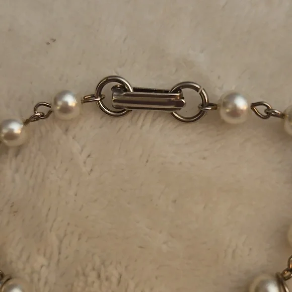 Vintage Faux Pearl Washington DC Buildings Souvenir Travel Charm Bracelet - Picture 6 of 7
